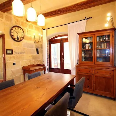 3 Bedroom Farmhouse