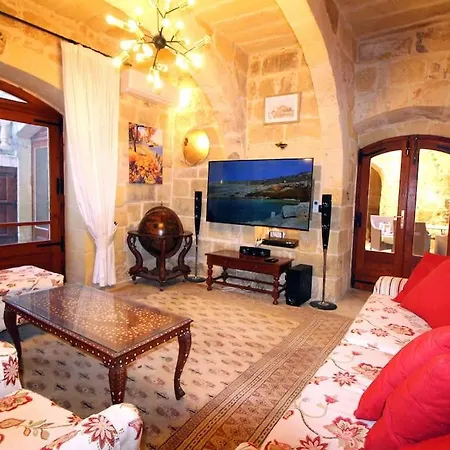 3 Bedroom Farmhouse Xagħra