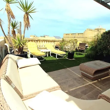 Villa 3 Bedroom Farmhouse Xaghra