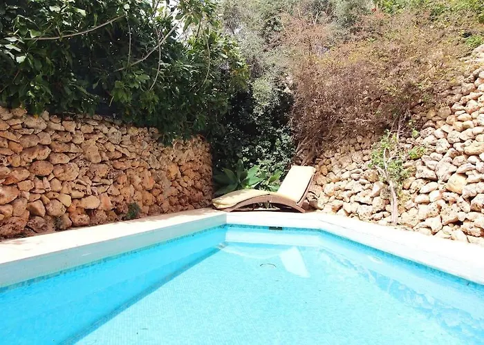 3 Bedroom Farmhouse *