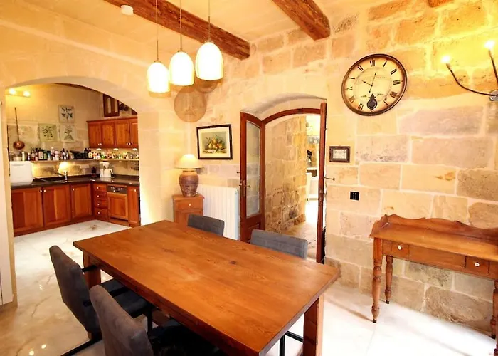 Villa 3 Bedroom Farmhouse *