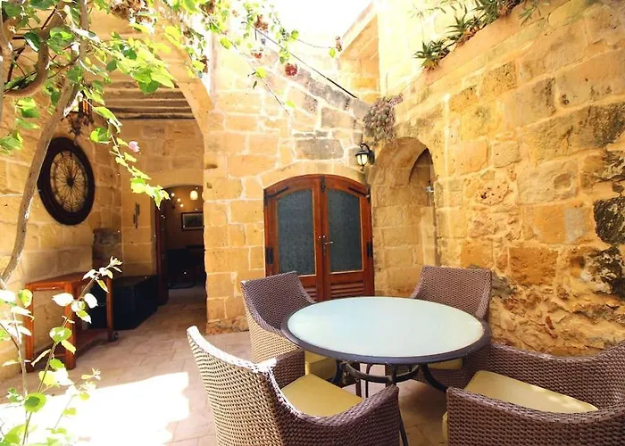 3 Bedroom Farmhouse *