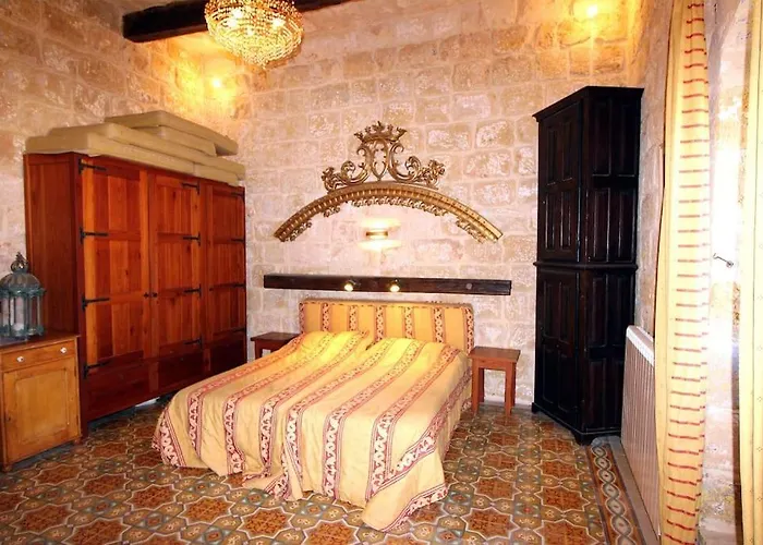 Villa 3 Bedroom Farmhouse *