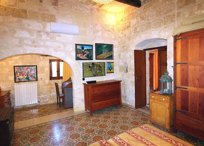 Villa 3 Bedroom Farmhouse