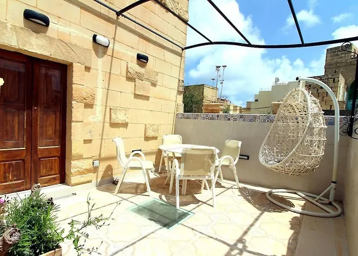 3 Bedroom Farmhouse *