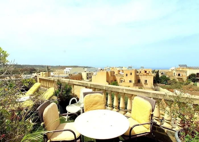 Villa 3 Bedroom Farmhouse Xagħra