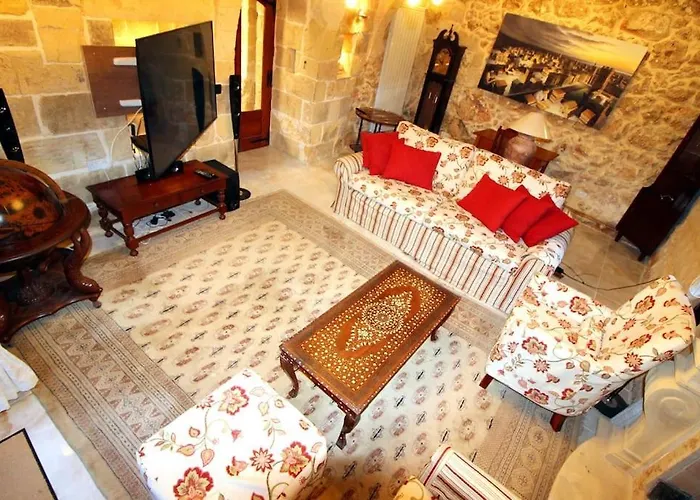 Villa 3 Bedroom Farmhouse Xagħra