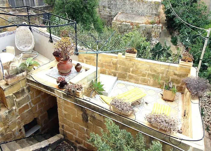 3 Bedroom Farmhouse *